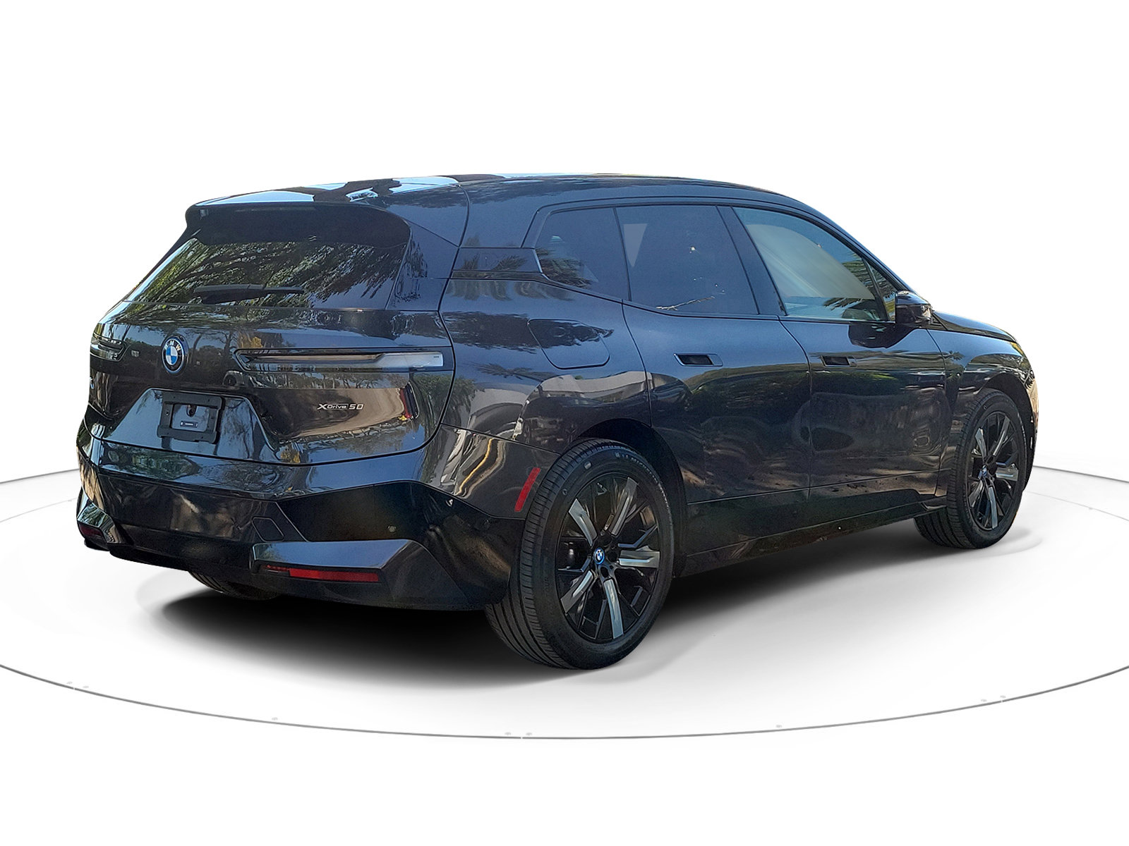 Certified 2024 BMW iX xDrive50 w/ Sport Package image 4