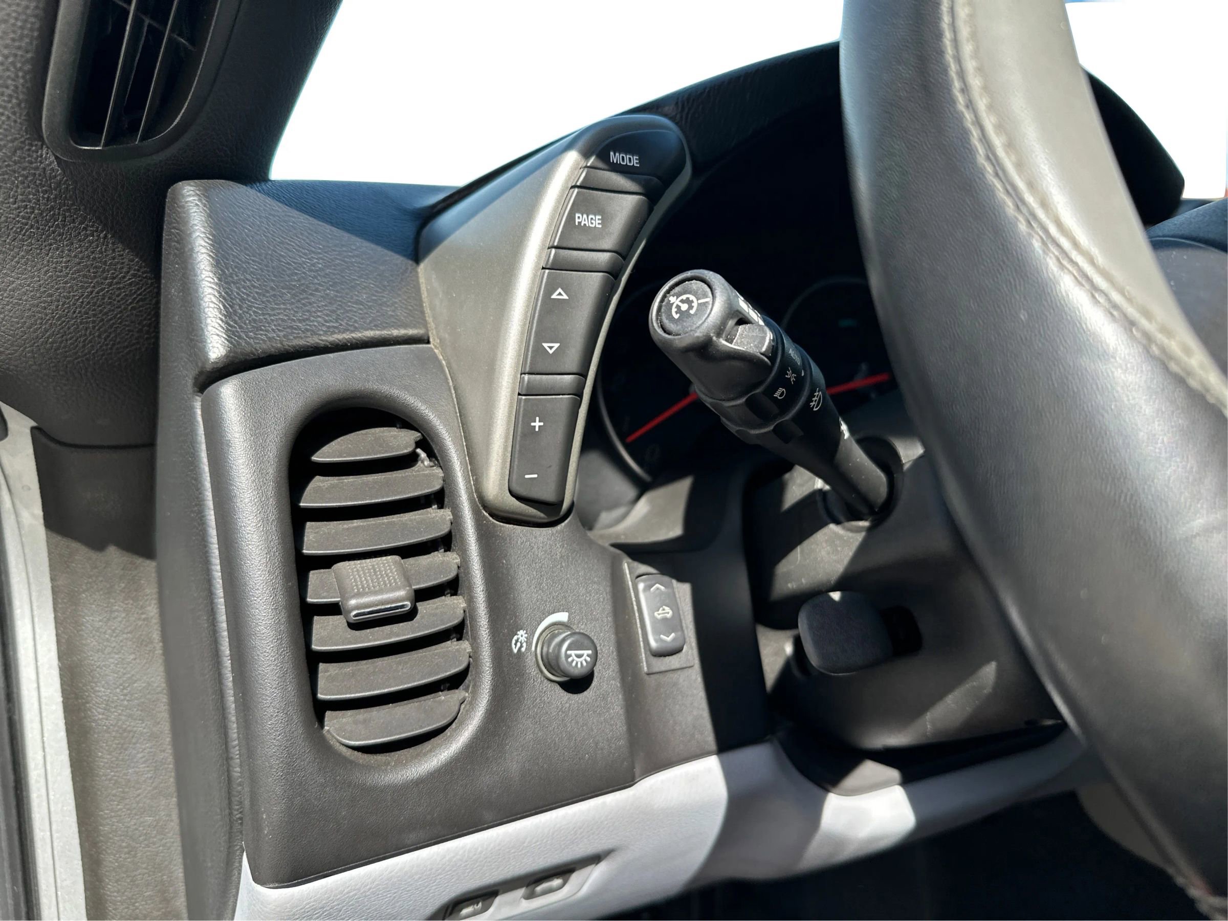 Used 2005 Chevrolet Corvette Convertible w/ Preferred Equipment Group image 17