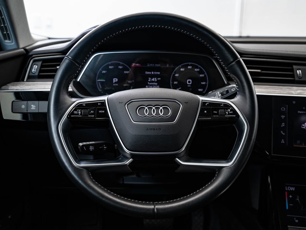 Used 2021 Audi e-tron Premium w/ Convenience Plus Package AWD/4WD image 33
