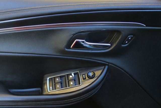 Used 2019 Chevrolet Impala LT FWD image 7