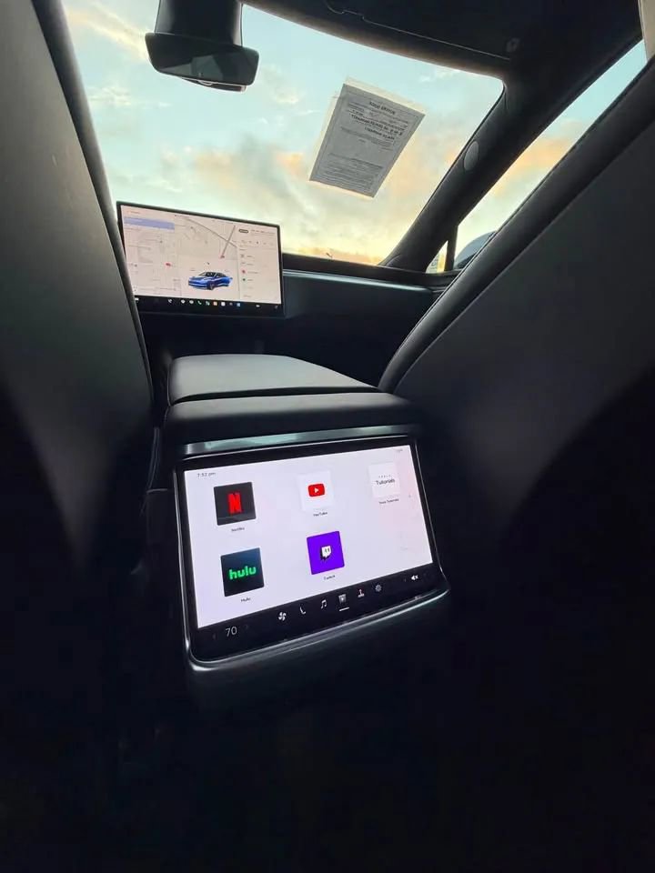 Used 2025 Tesla Model S Plaid AWD/4WD image 10