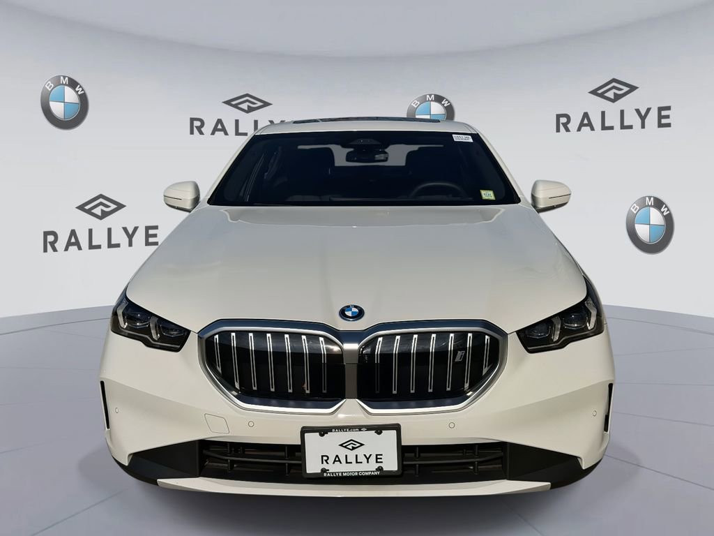 Certified 2025 BMW i5 xDrive40 w/ Premium Package image 4