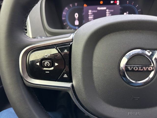 Used 2024 Volvo XC90 B6 Plus w/ Protection Package image 23