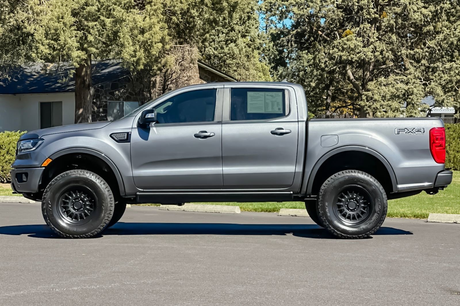 Used 2023 Ford Ranger Lariat w/ Equipment Group 501A High image 8