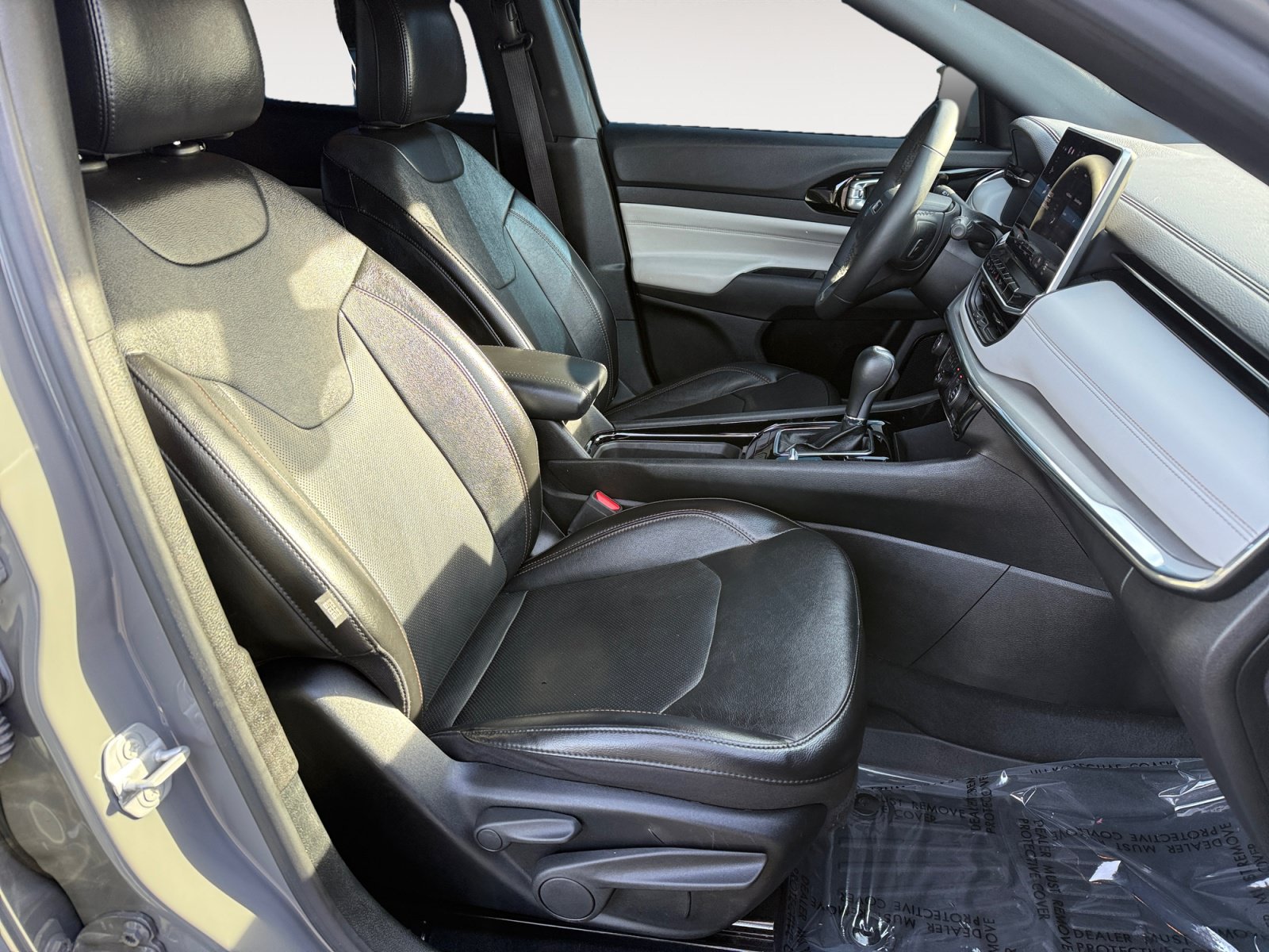 Used 2023 Jeep Compass Limited AWD/4WD image 19
