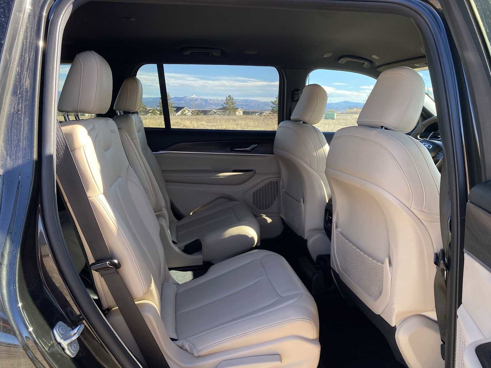 Certified 2024 Jeep Grand Cherokee L Limited image 38