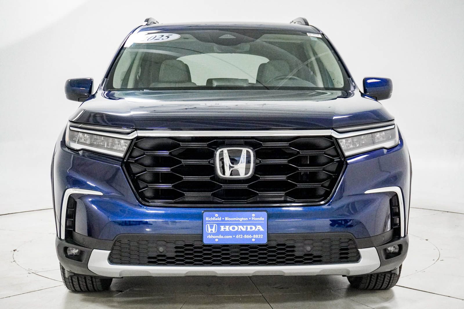 Certified 2025 Honda Pilot Touring image 15