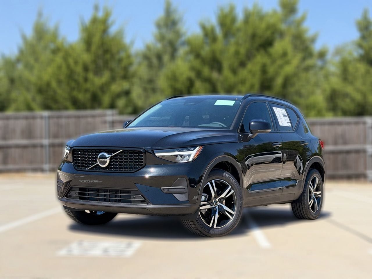 New 2026 Volvo XC40 B5 Core w/ Protection Package Premier AWD/4WD image 2