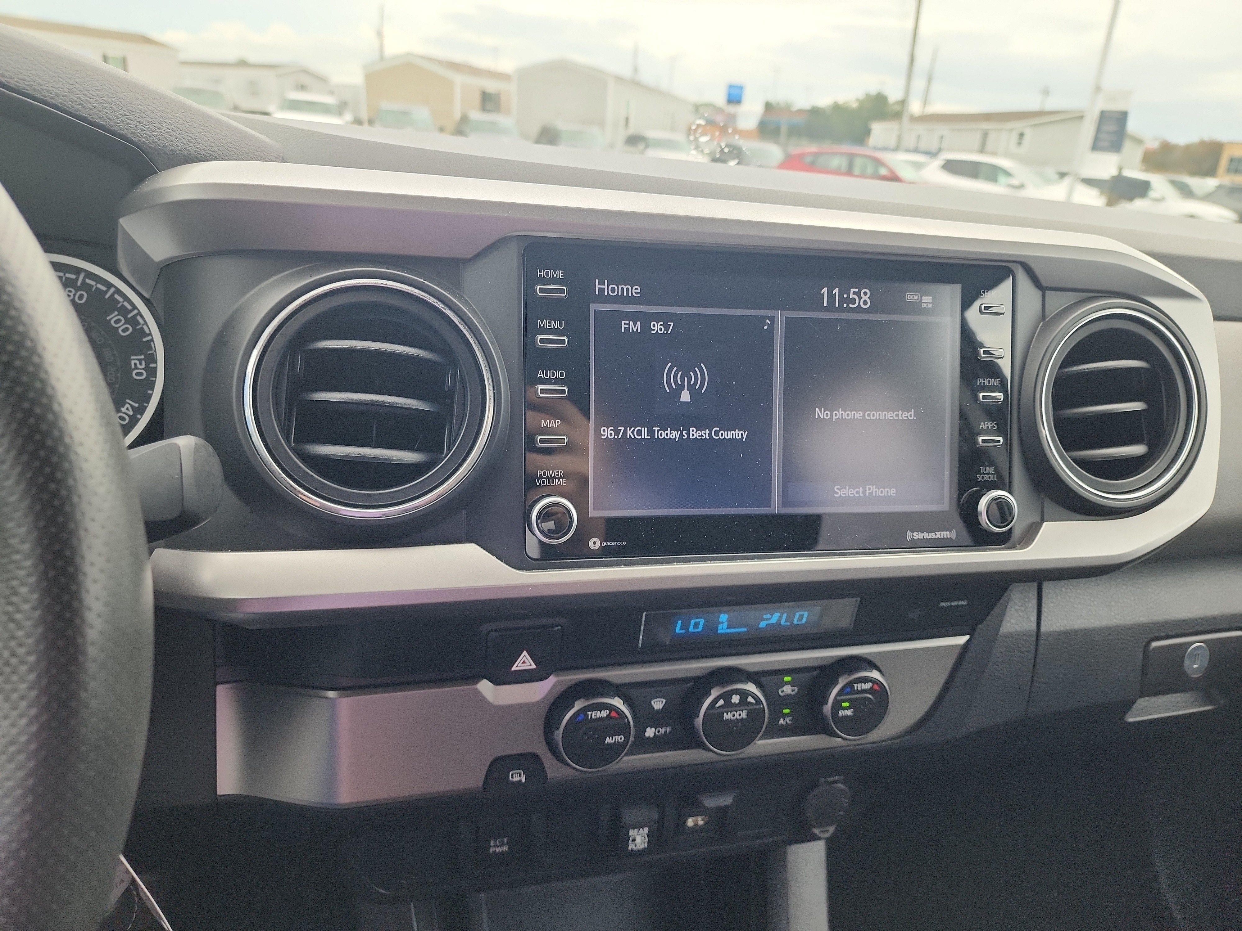 Used 2022 Toyota Tacoma SR5 RWD image 25