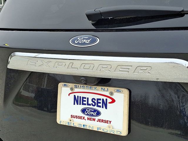 Certified 2021 Ford Explorer XLT w/ Equipment Group 202A image 24