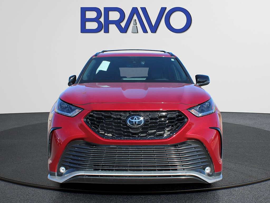 Used 2025 Toyota Highlander XSE image 2