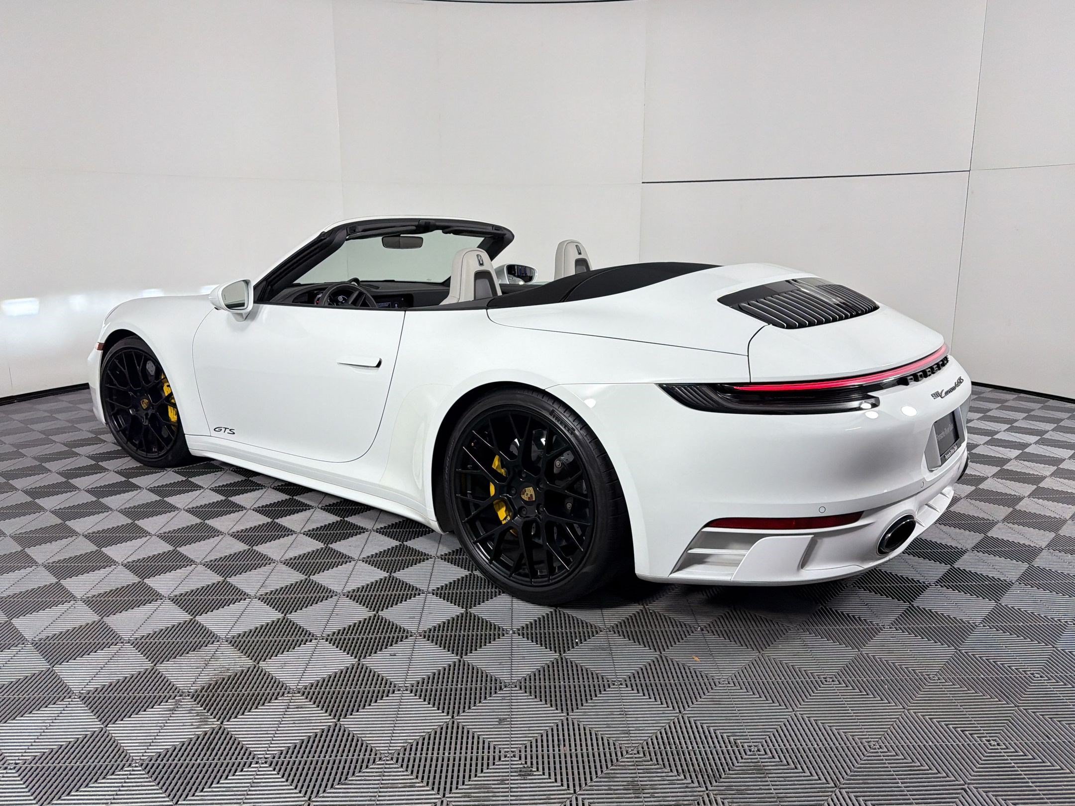 Certified 2022 Porsche 911 Carrera 4 GTS AWD/4WD image 3