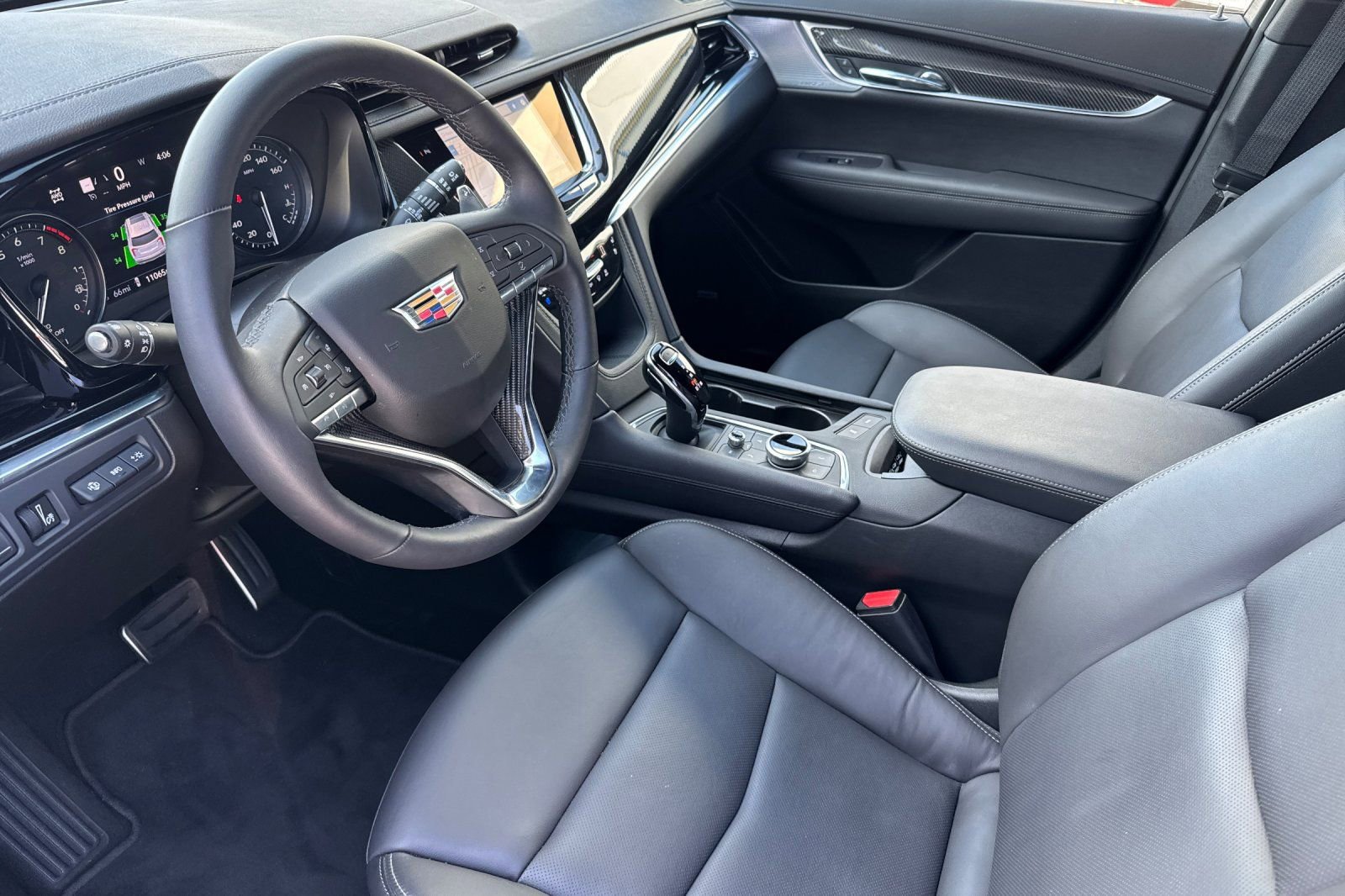 Certified 2025 Cadillac XT6 Sport w/ Technology Package image 9