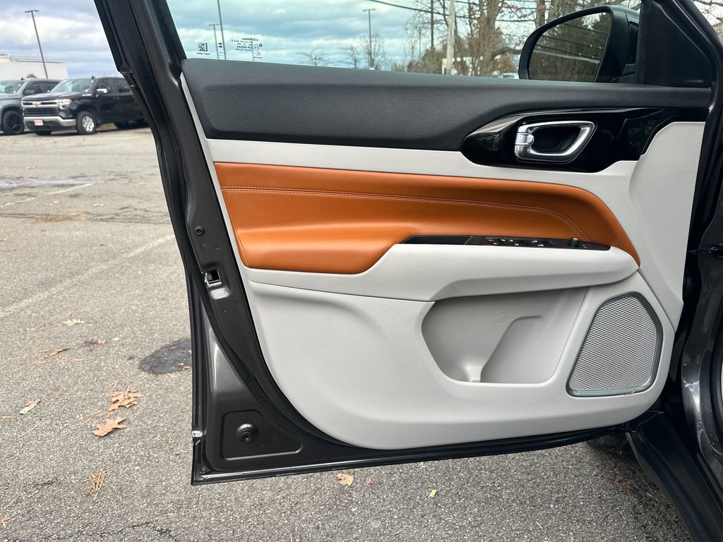 Used 2023 Jeep Compass Limited image 5