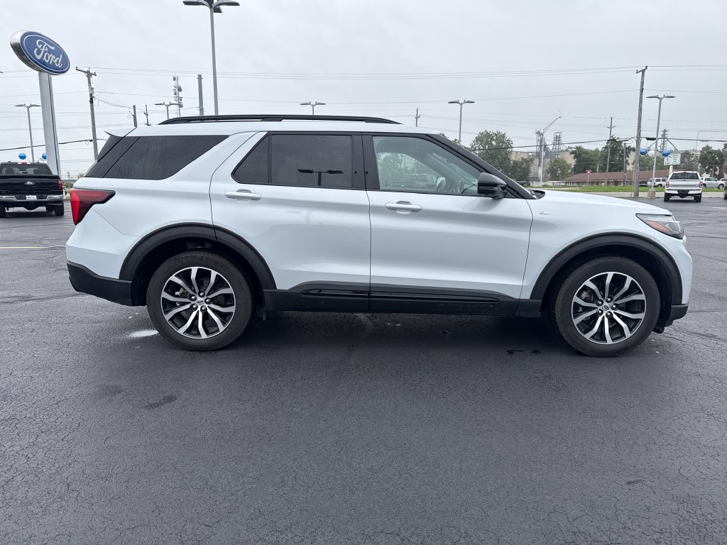 Used 2026 Ford Explorer ST-Line AWD/4WD image 8