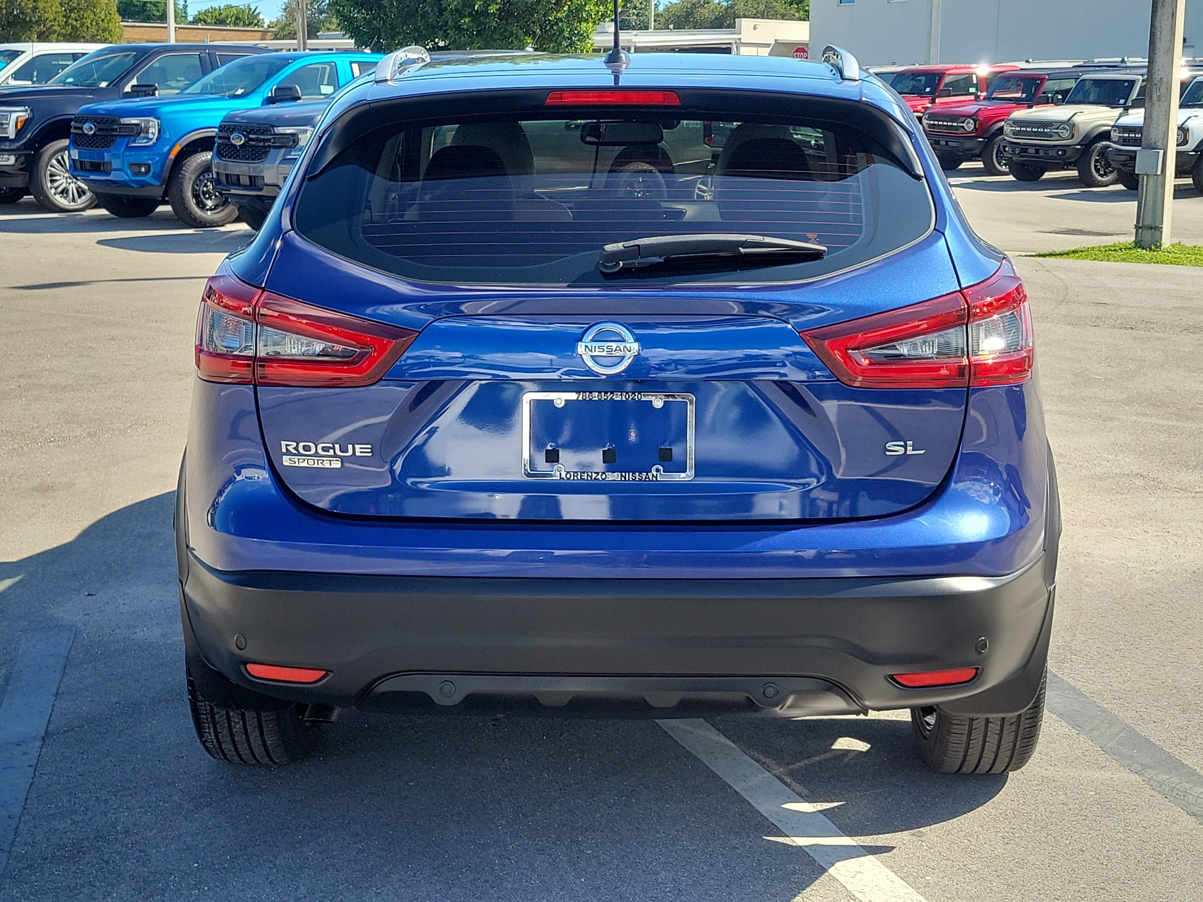 Used 2021 Nissan Rogue Sport SL w/ Premium Package FWD image 6