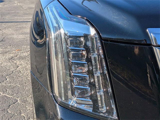 Used 2015 Cadillac Escalade Premium image 9