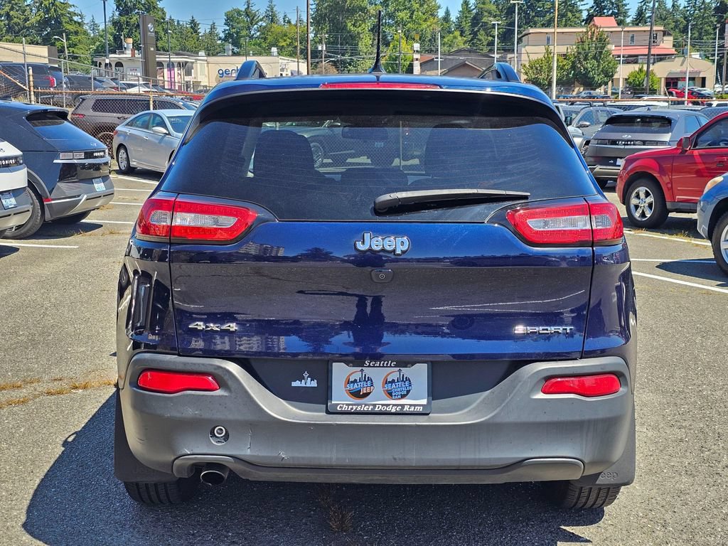 Used 2016 Jeep Cherokee Sport AWD/4WD image 7