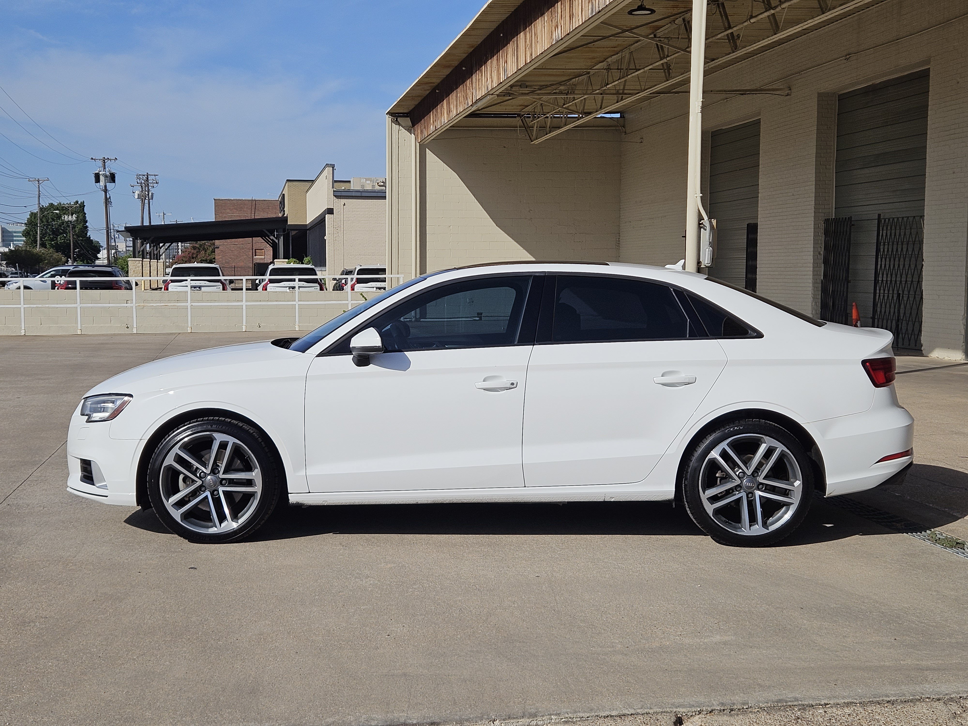 Used 2017 Audi A3 2.0T Premium w/ Convenience Package FWD image 4
