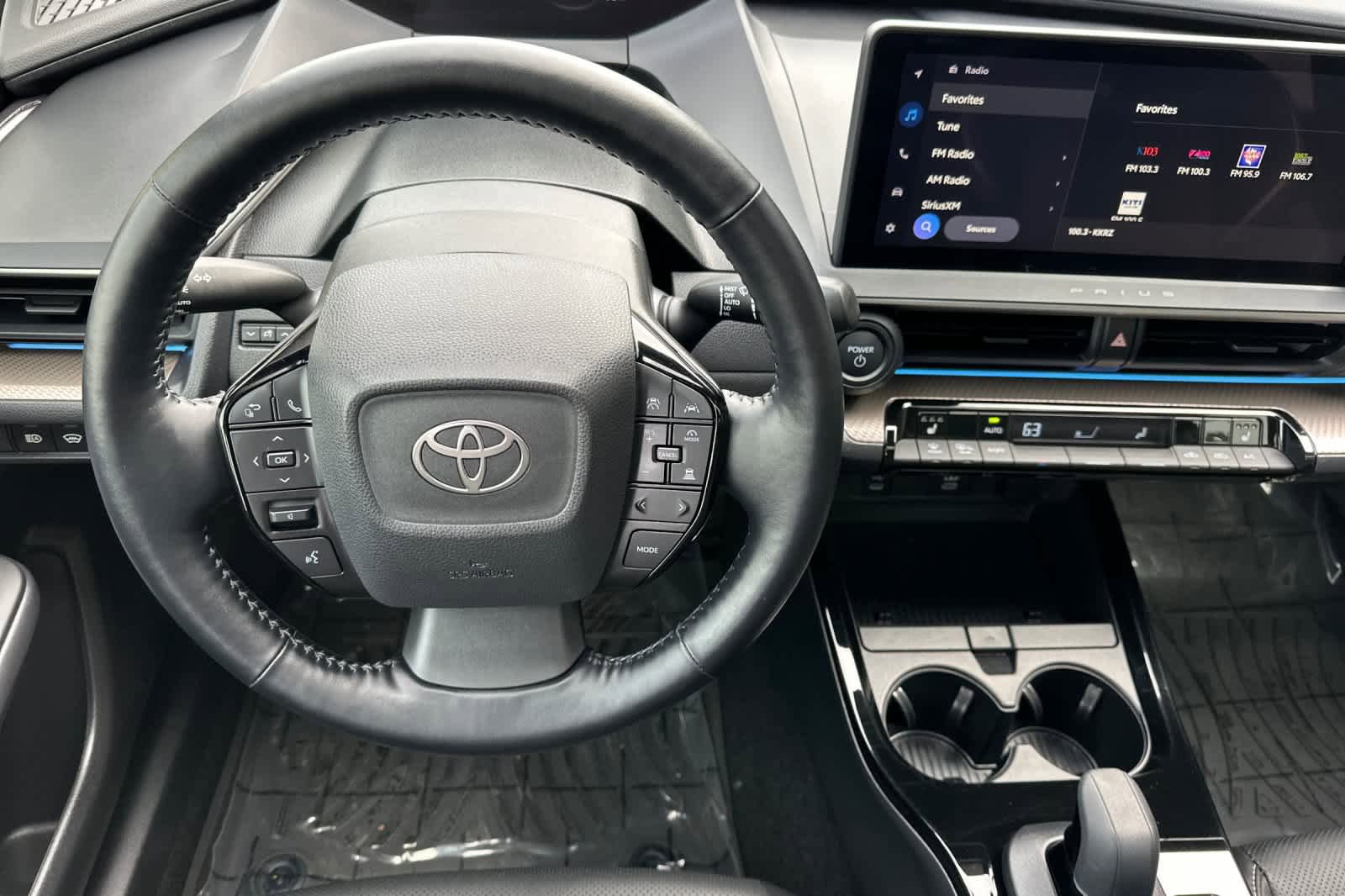 Used 2024 Toyota Prius XLE AWD/4WD image 14