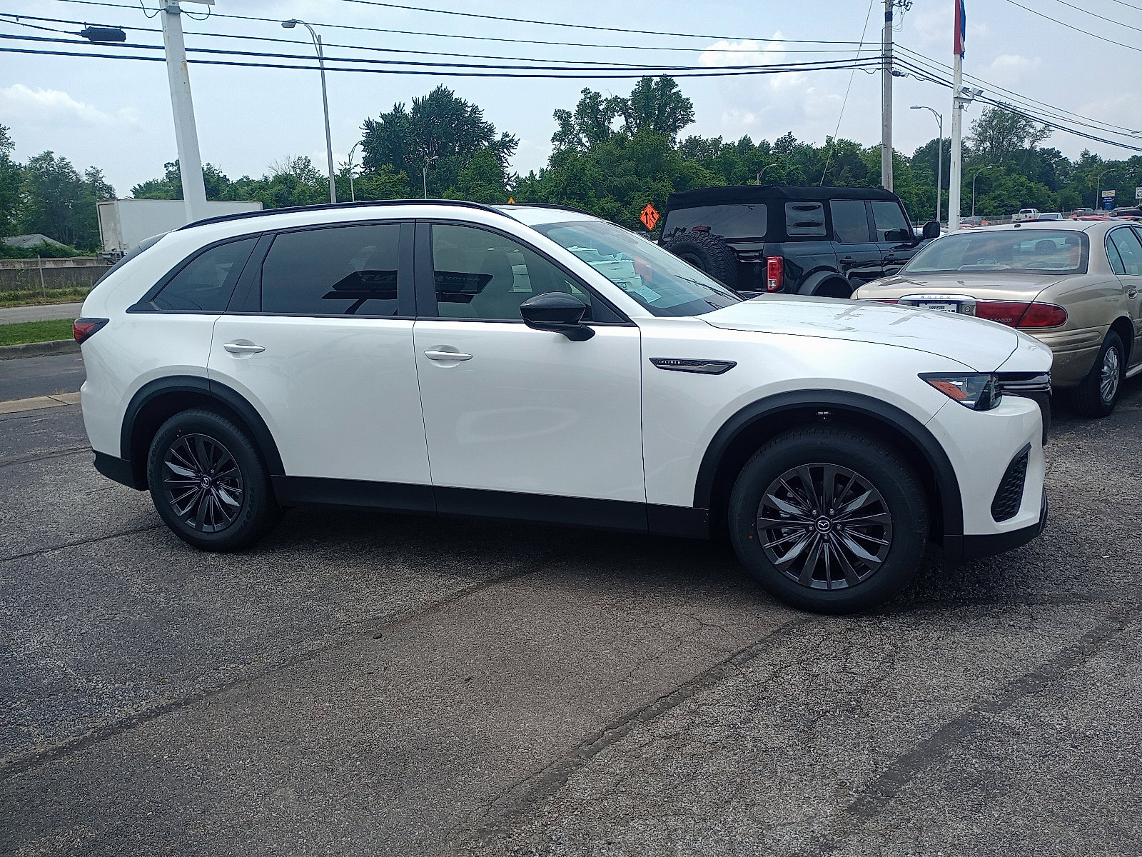 New 2025 MAZDA CX-70 3.3 Turbo w/ Preferred Package image 2