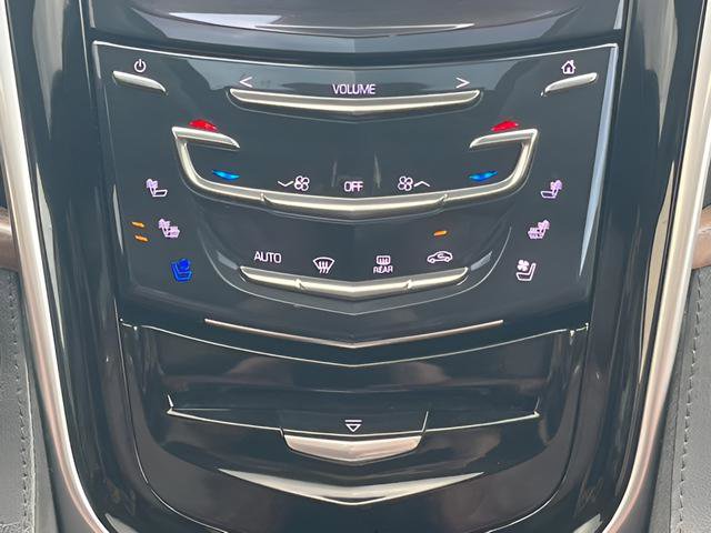 Used 2020 Cadillac Escalade Luxury AWD/4WD image 29
