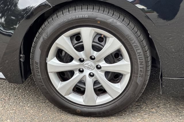 Used 2024 Toyota Corolla LE FWD image 42