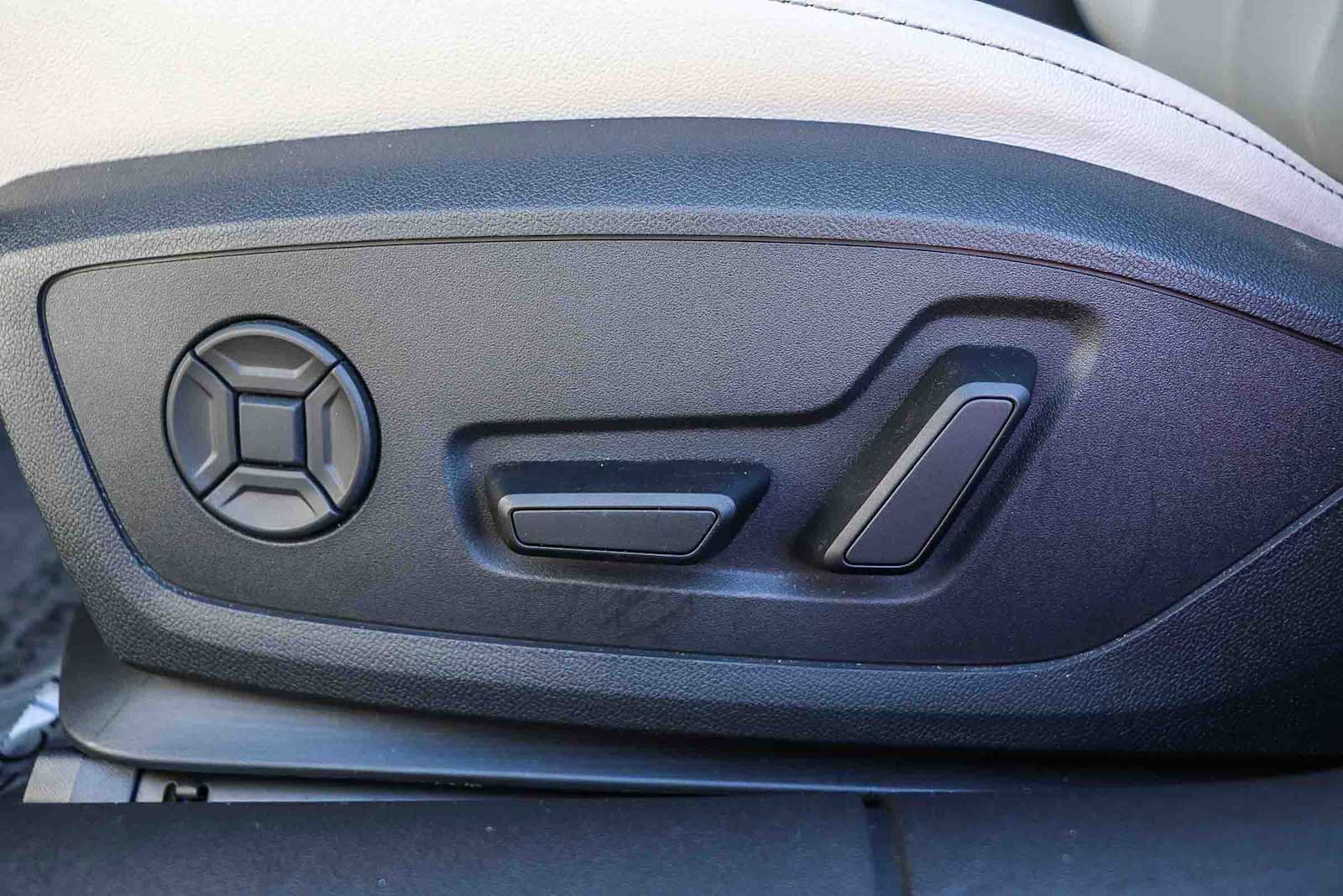 Used 2025 Audi A5 2.0T Premium w/ Convenience Package image 25