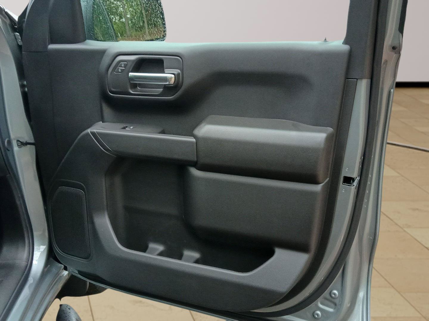 New 2026 Chevrolet Silverado 1500 Custom w/ LPO, Dark Essentials Package AWD/4WD image 25