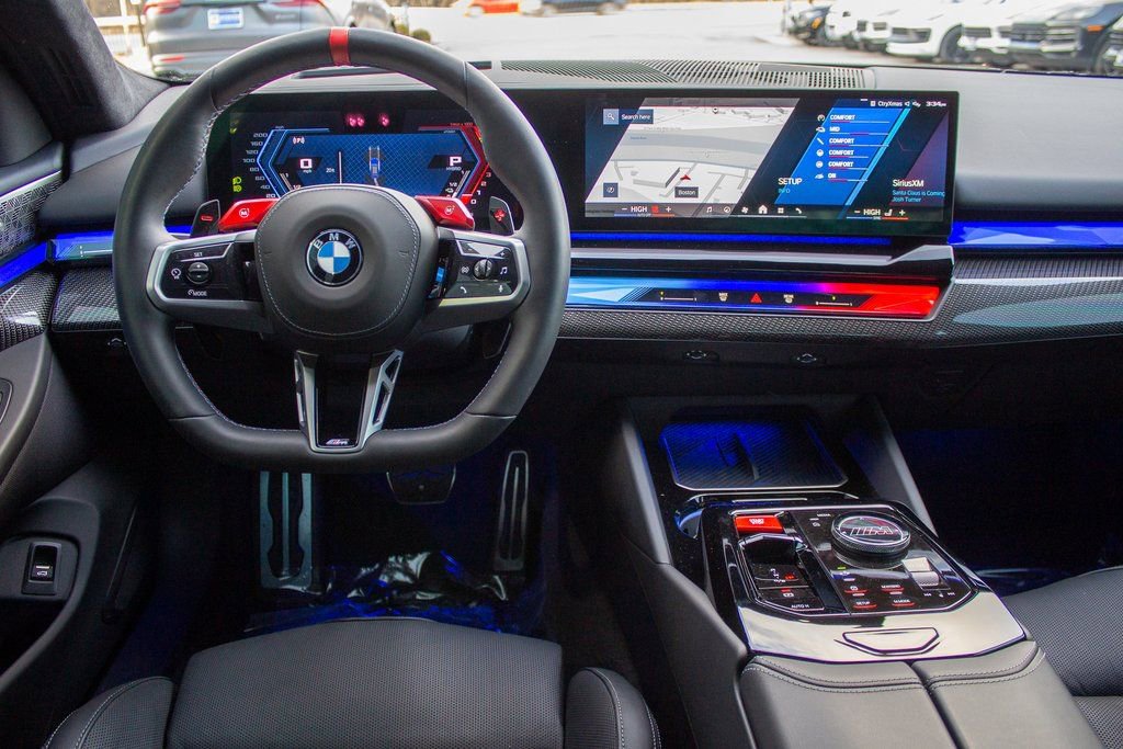 Used 2025 BMW M5 w/ Carbon Package image 13