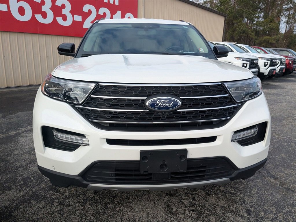 Used 2022 Ford Explorer XLT w/ Equipment Group 202A image 7
