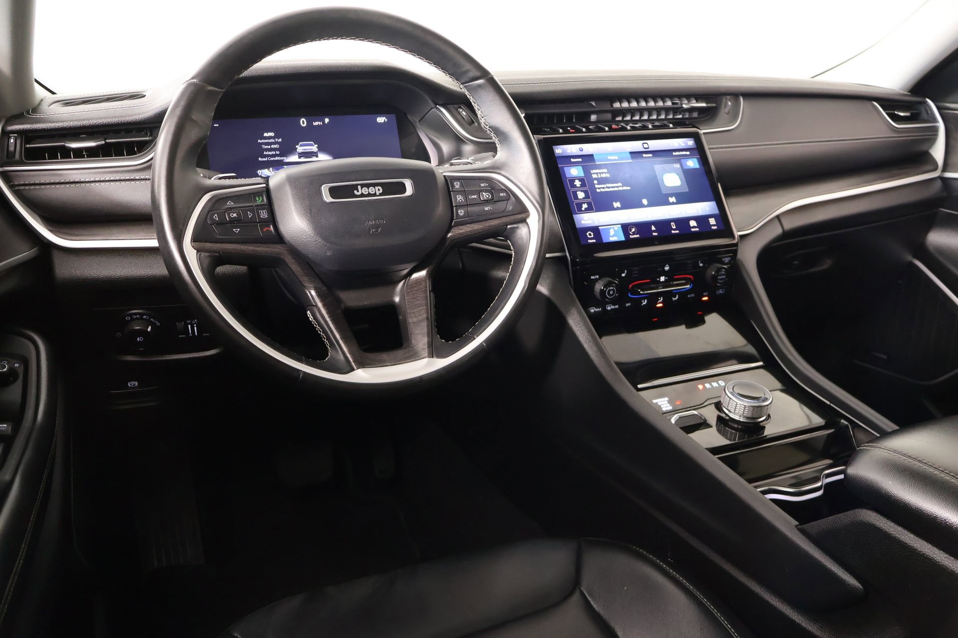 Used 2021 Jeep Grand Cherokee L Limited image 2