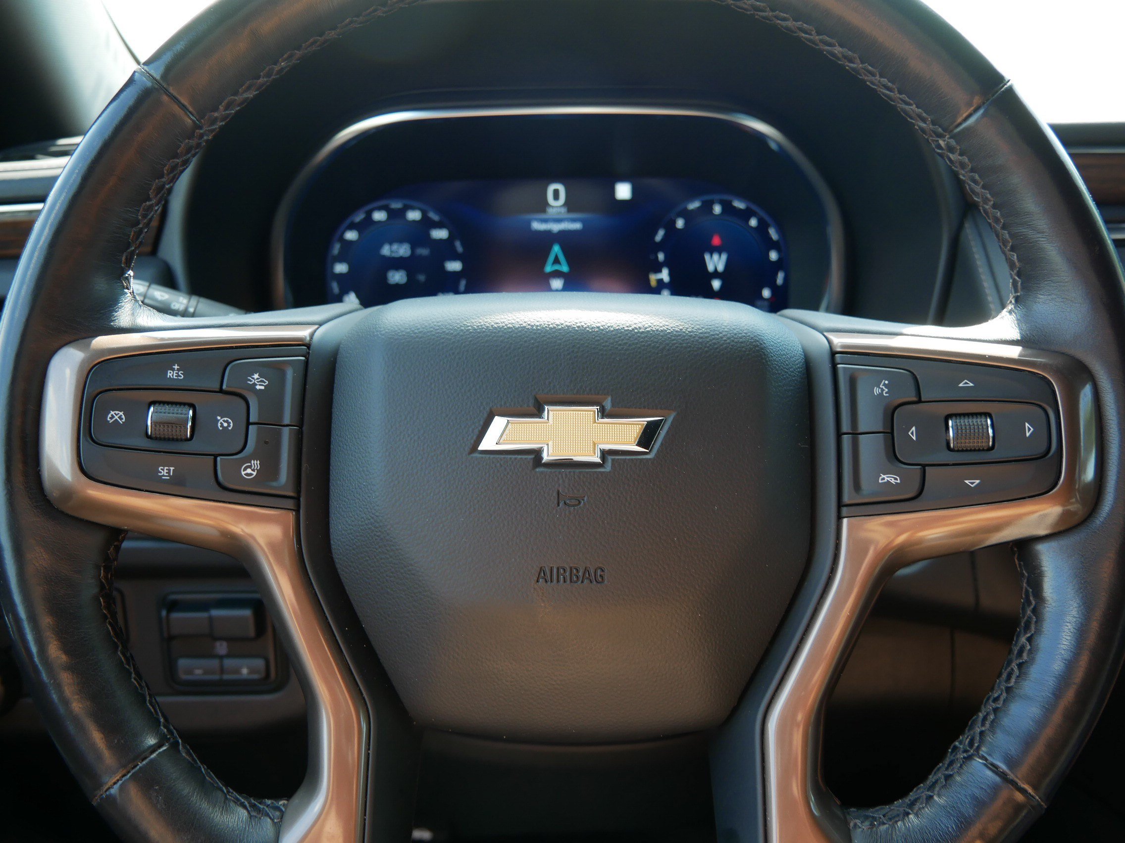 Used 2023 Chevrolet Suburban High Country AWD/4WD image 25