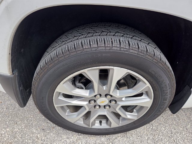 Used 2020 Chevrolet Traverse Premier FWD image 22