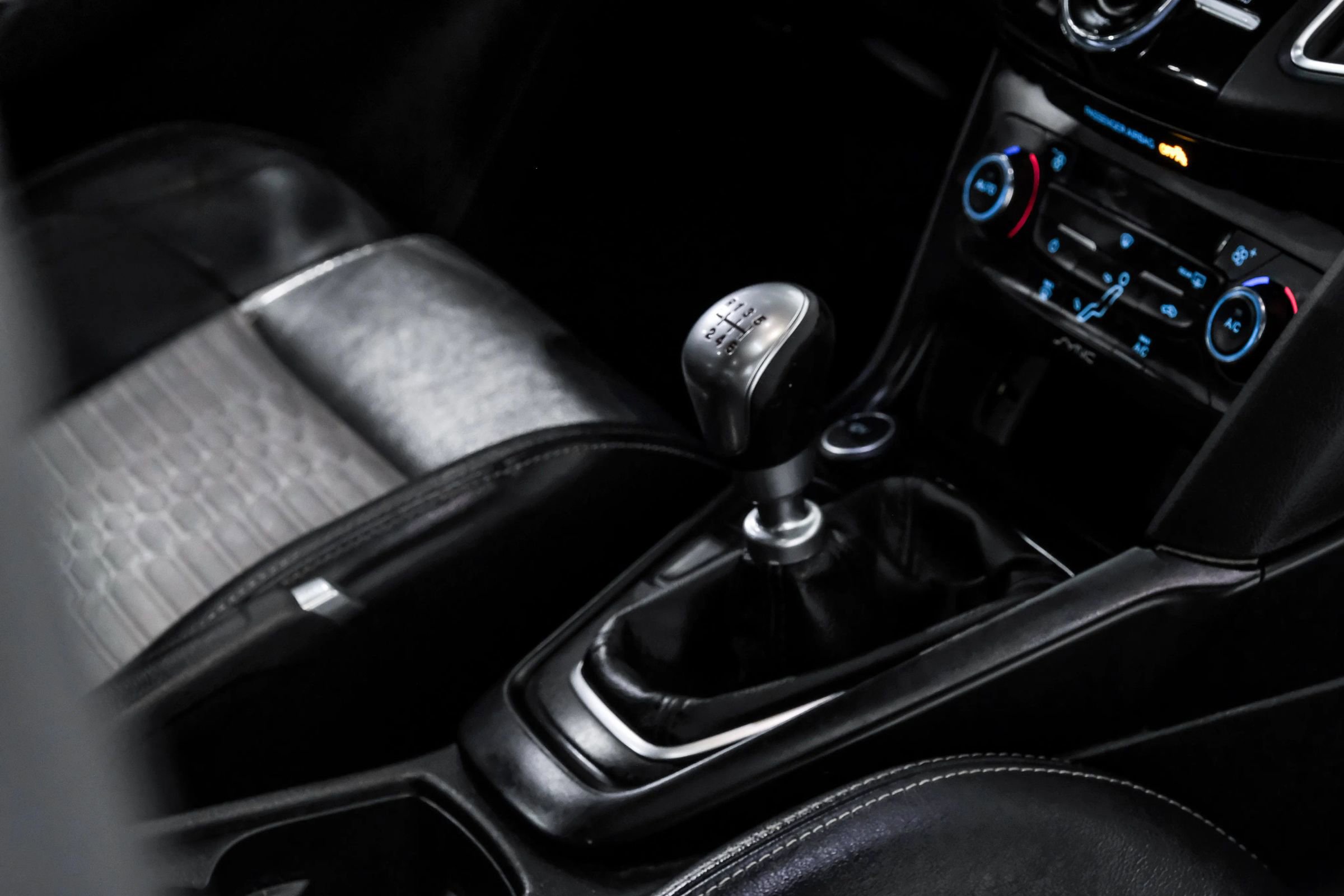 Used 2015 Ford Focus ST w/ Equipment Group 401A image 28