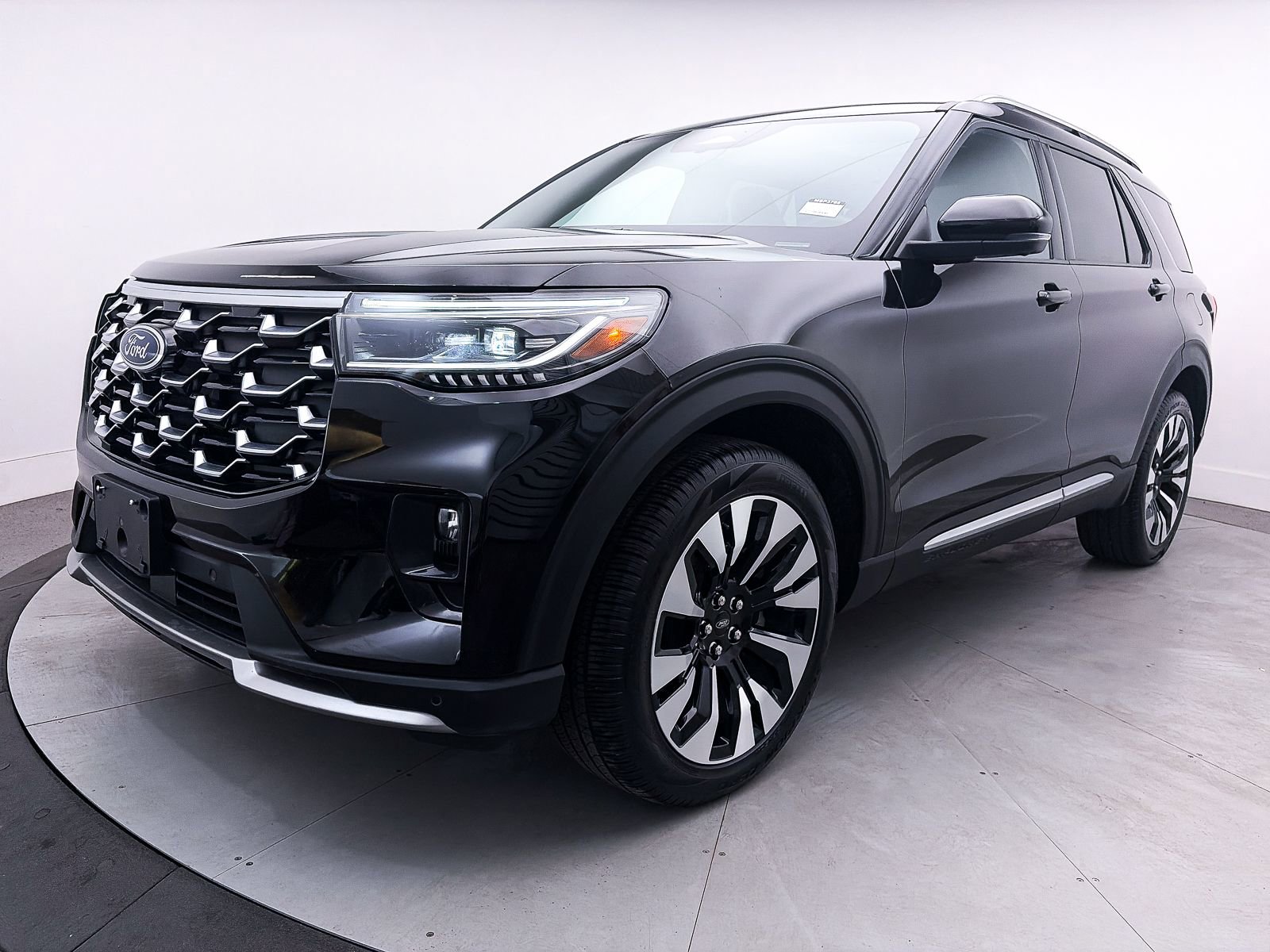 Used 2025 Ford Explorer Platinum w/ LUX Leather Package image 14