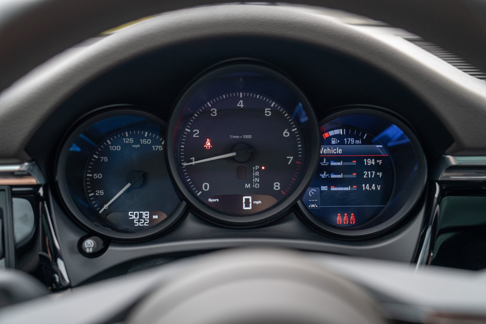 Certified 2026 Porsche Macan AWD/4WD image 13