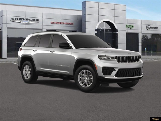 Used 2024 Jeep Grand Cherokee Laredo X image 11