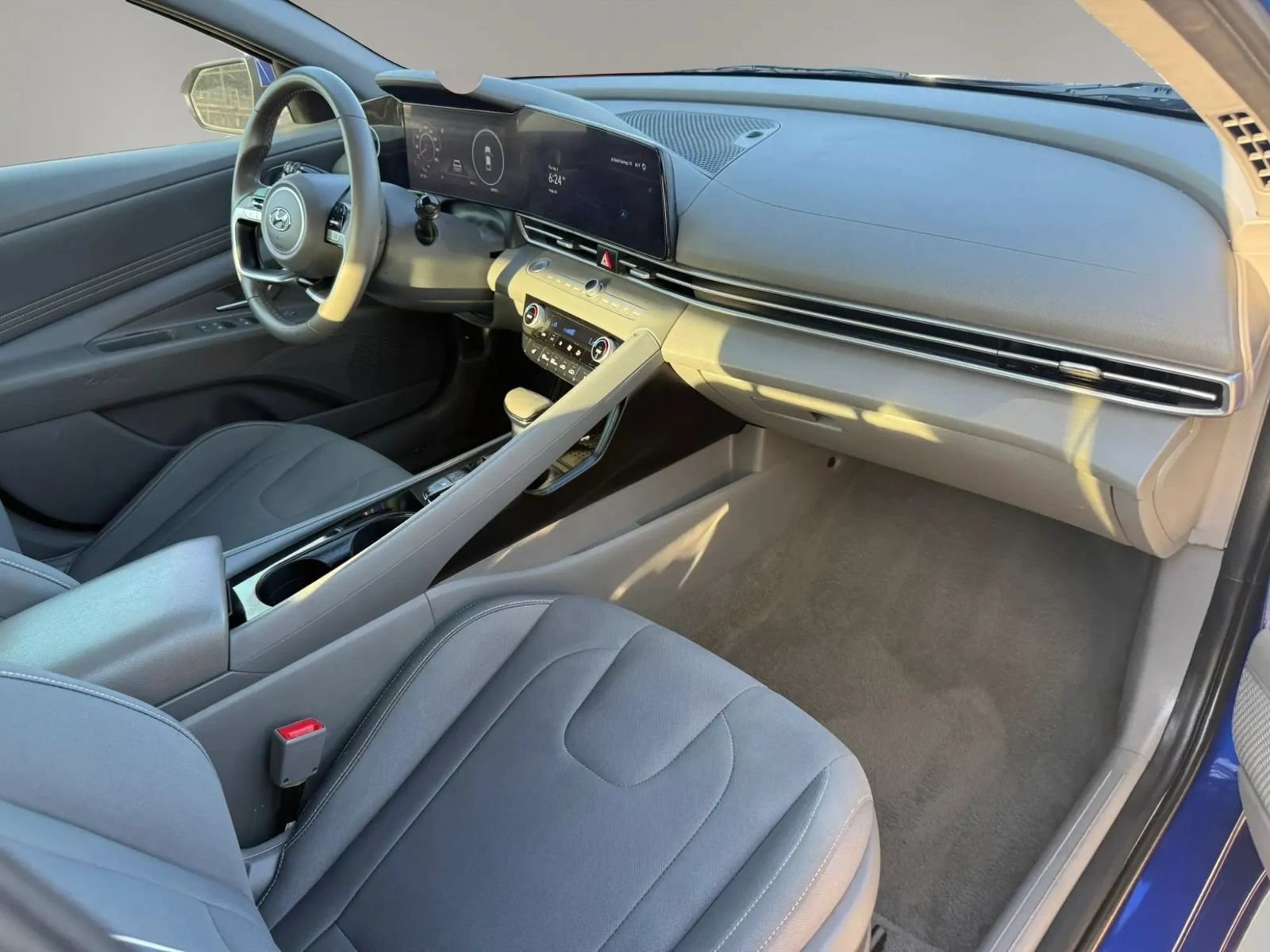 Used 2023 Hyundai Elantra SEL w/ Convenience Package FWD image 15