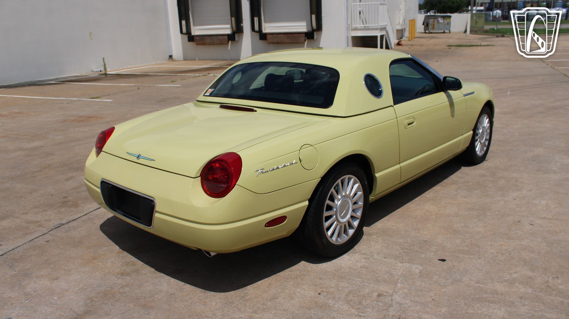 Used 2005 Ford Thunderbird RWD image 24