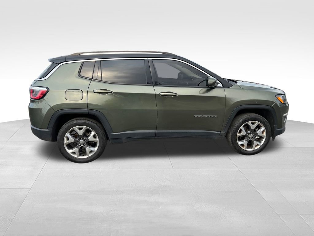 Used 2019 Jeep Compass Limited w/ Advanced Safety Group AWD/4WD image 9