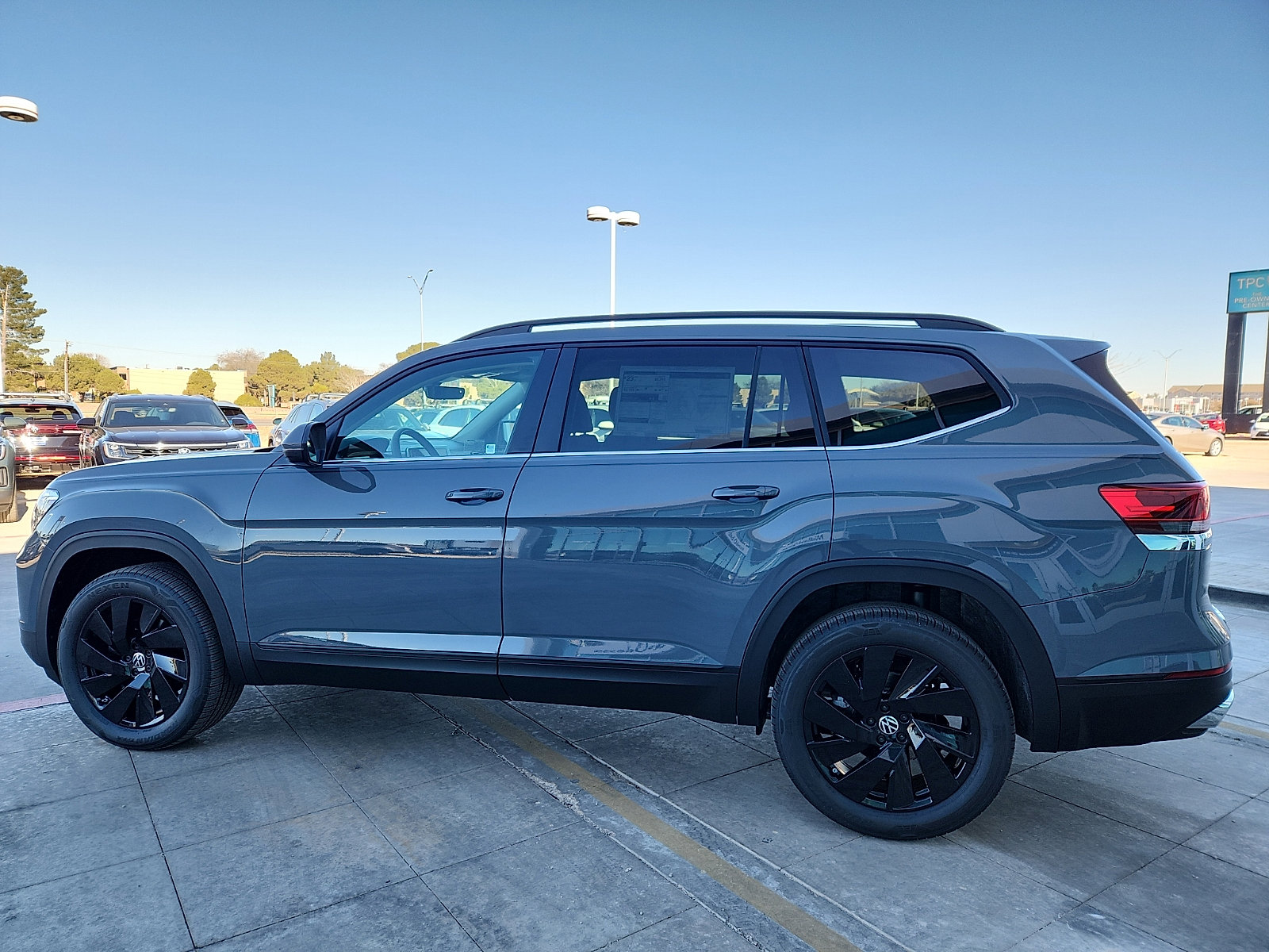 New 2026 Volkswagen Atlas SE image 4