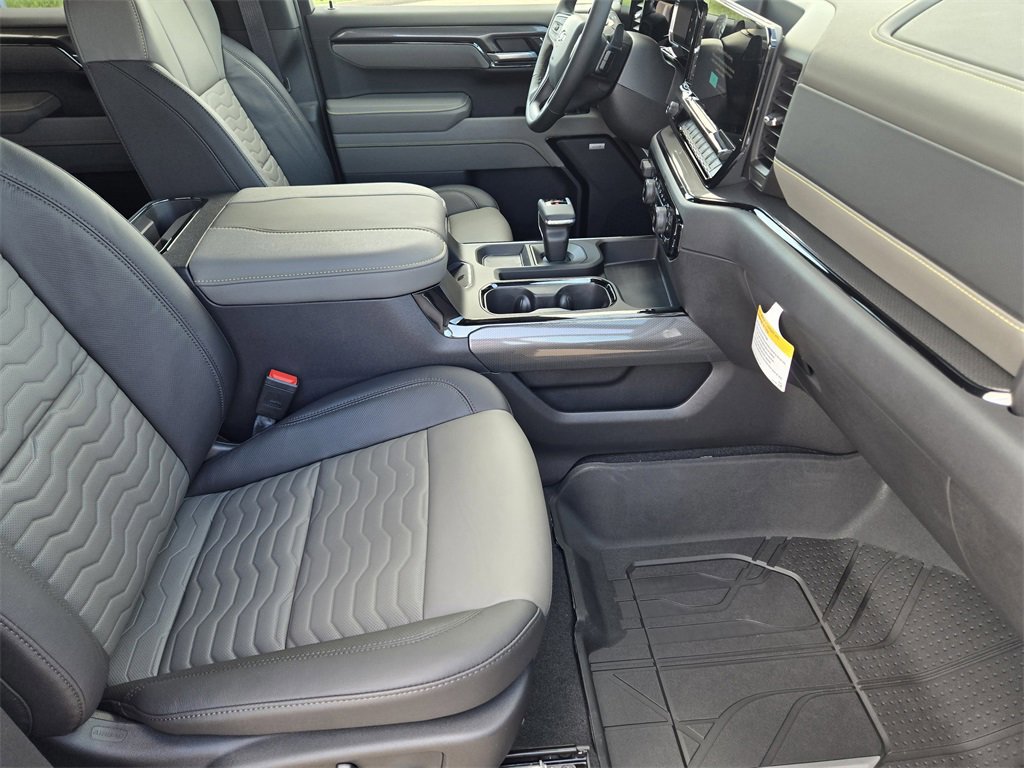 New 2026 Chevrolet Silverado 1500 ZR2 image 6