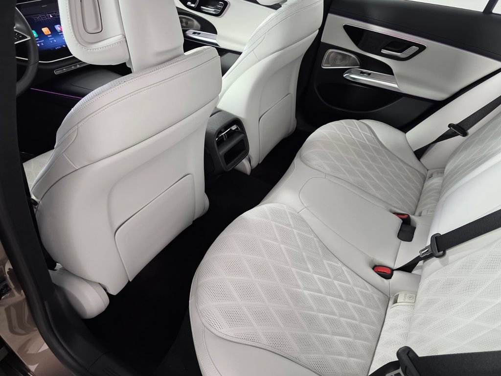 Certified 2025 Mercedes-Benz E 450 4MATIC Sedan image 16