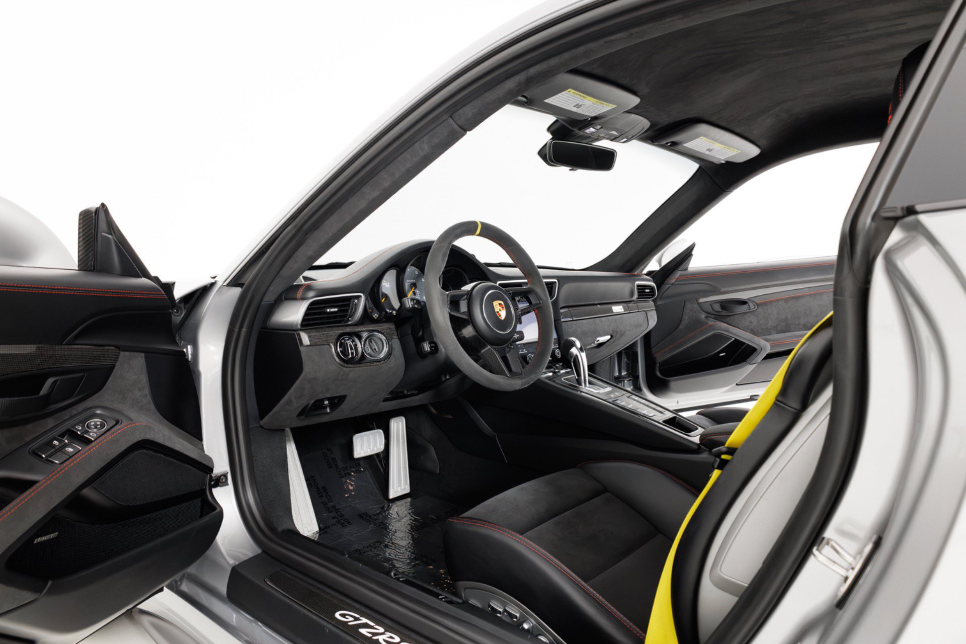Used 2018 Porsche 911 GT2 RS RWD image 14