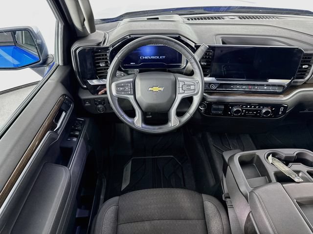 Used 2025 Chevrolet Silverado 1500 LT AWD/4WD image 23