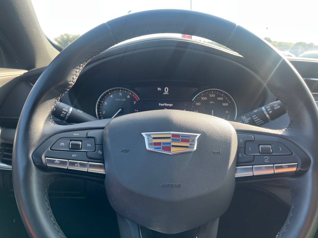 Used 2023 Cadillac XT4 Premium Luxury FWD image 43