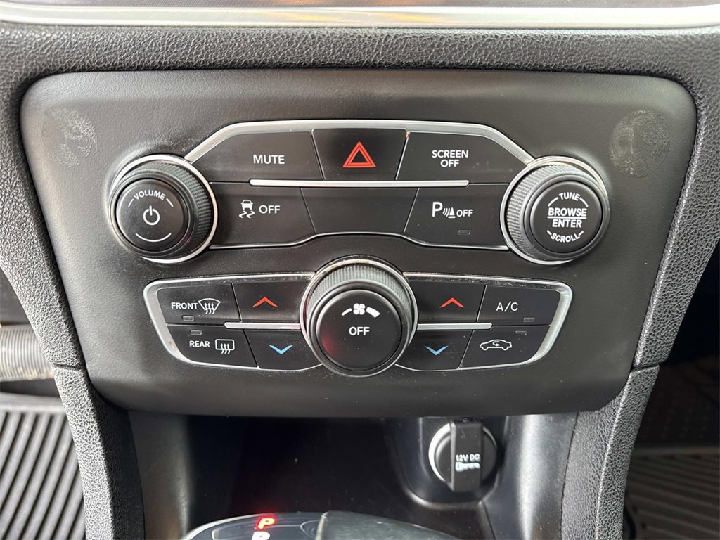 Used 2021 Dodge Charger SXT w/ Leather Interior Group image 18