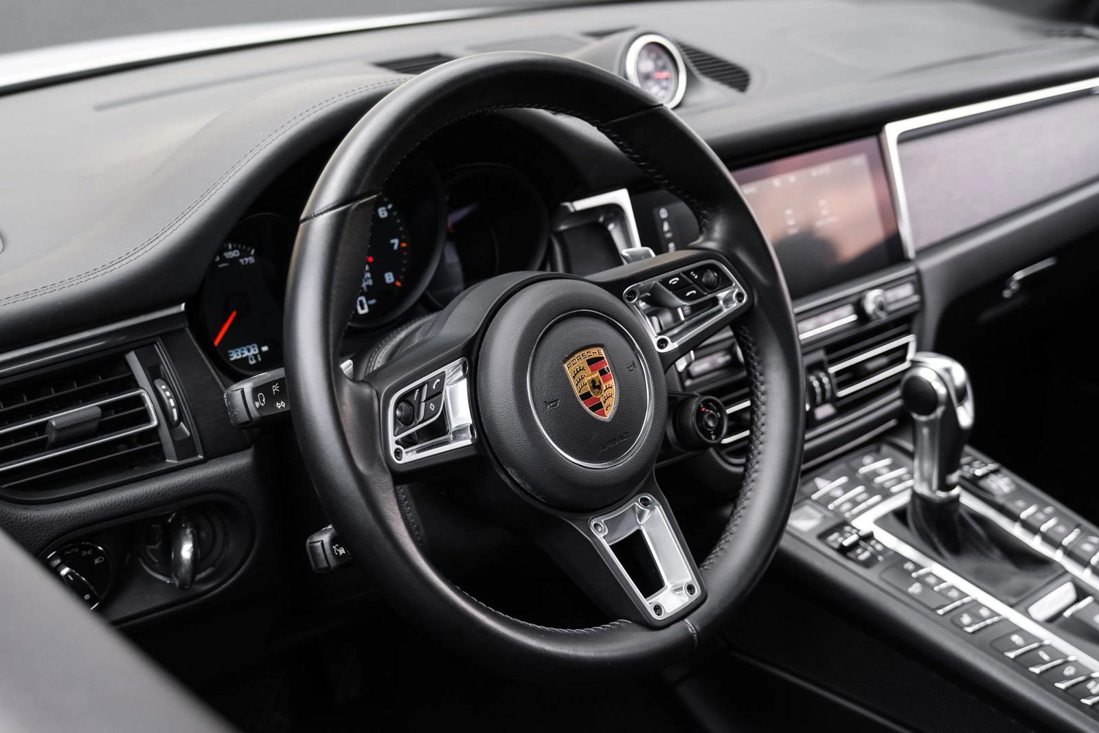 Used 2021 Porsche Macan GTS w/ Premium Package Plus (PF9) AWD/4WD image 17