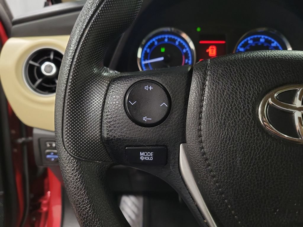 Used 2017 Toyota Corolla LE FWD image 21